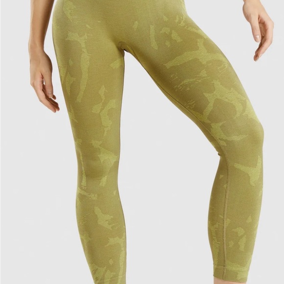 GymShark Seamless Camo Leggings size Small - Picture 2 of 6
